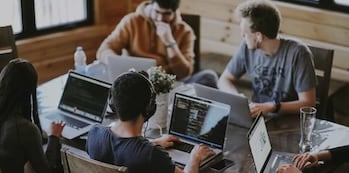 Communication in Experimentation Teams