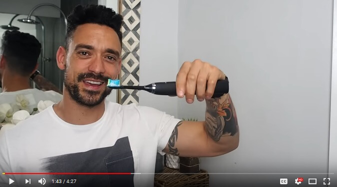 Carl Thompson’s review of the Philips DiamondClean electric toothbrush